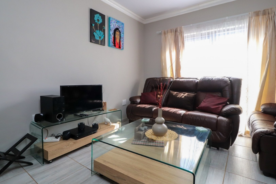 3 Bedroom Property for Sale in Flamwood North West